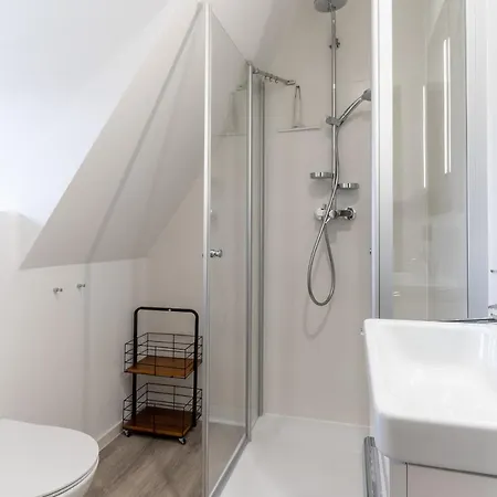 Apartment 4