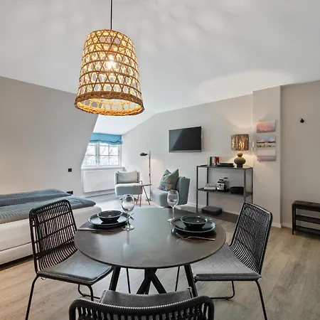 Apartman 4 *